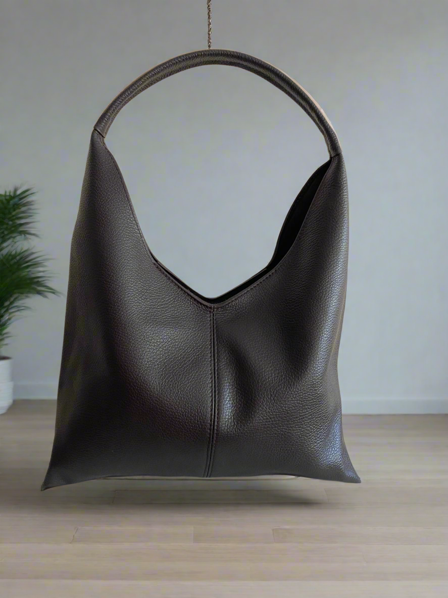 Bolso hobo atemporal de piel