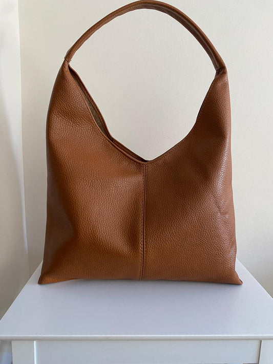 Bolso hobo atemporal de piel - camel
